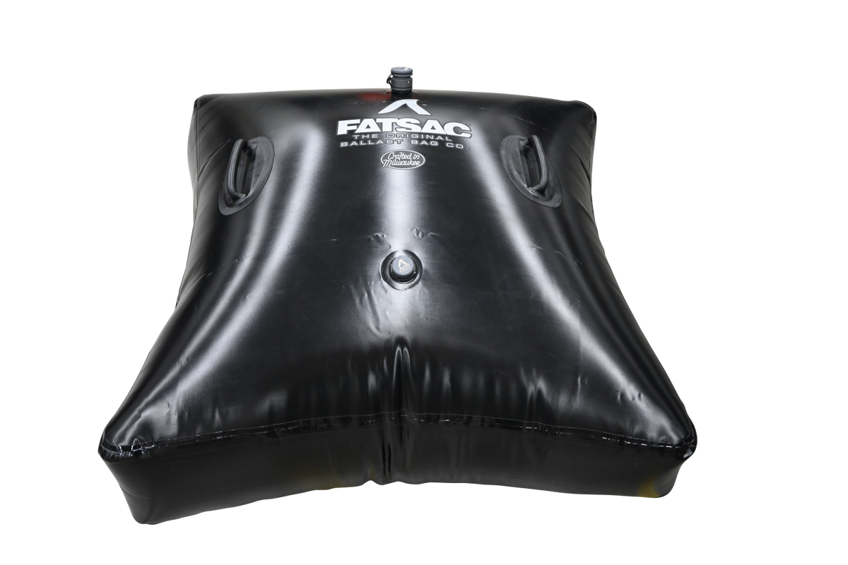 Floor FatSac 500 lbs. with handles, perfect for wakesurfing adventures.