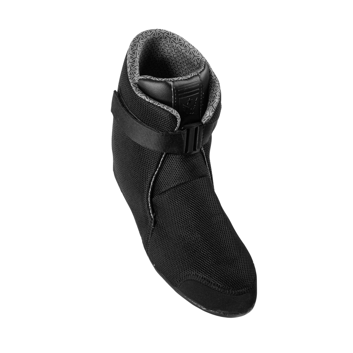 Angled view of the Syndicate Hardshell Liner, highlighting the black mesh exterior, ankle strap, and padded interior.