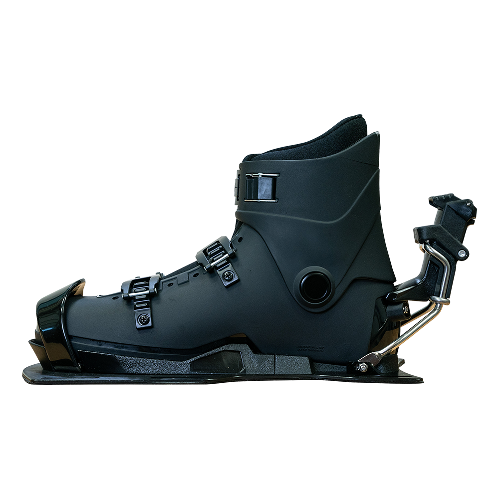 Right-side view of the Syndicate Hardshell boot, black with Syndicate branding, metal buckles, and a durable mounting plate.